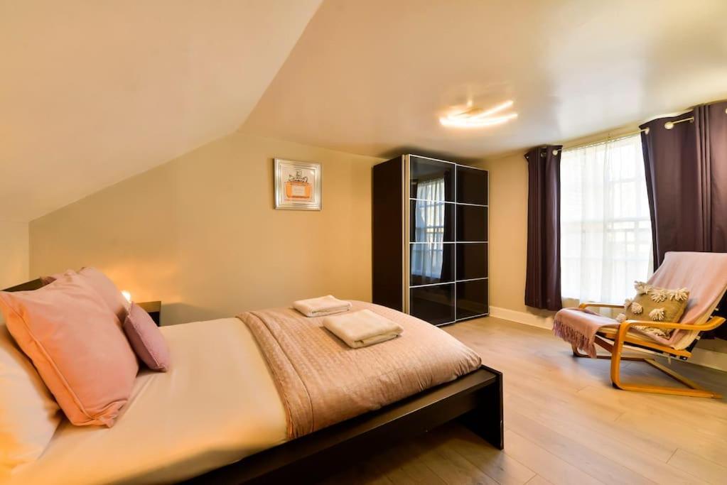 George IV Bridge - Superbly Located 3 Bedroom! Эдинбург Экстерьер фото