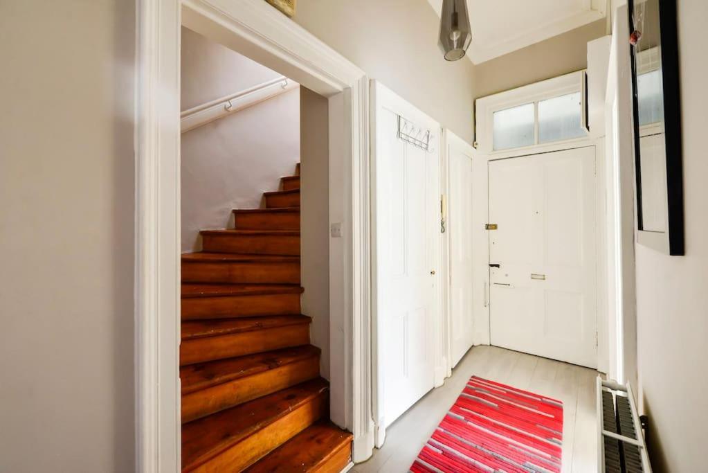 George IV Bridge - Superbly Located 3 Bedroom! Эдинбург Экстерьер фото