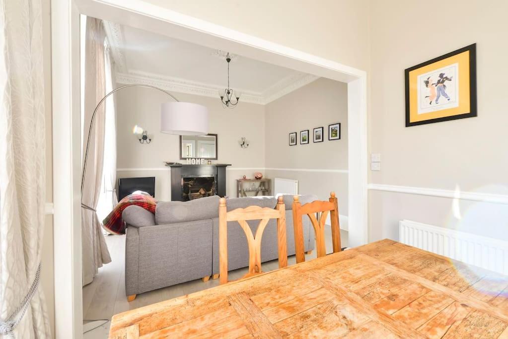 George IV Bridge - Superbly Located 3 Bedroom! Эдинбург Экстерьер фото