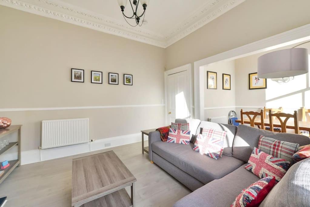 George IV Bridge - Superbly Located 3 Bedroom! Эдинбург Экстерьер фото