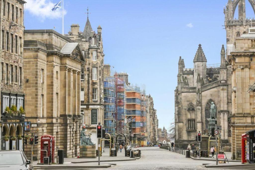 George IV Bridge - Superbly Located 3 Bedroom! Эдинбург Экстерьер фото